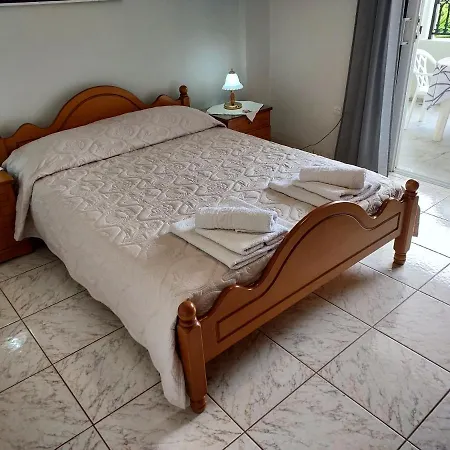 85 Sqm New Panorama Electric Car φωρτησησ Station Aparthotel 4*